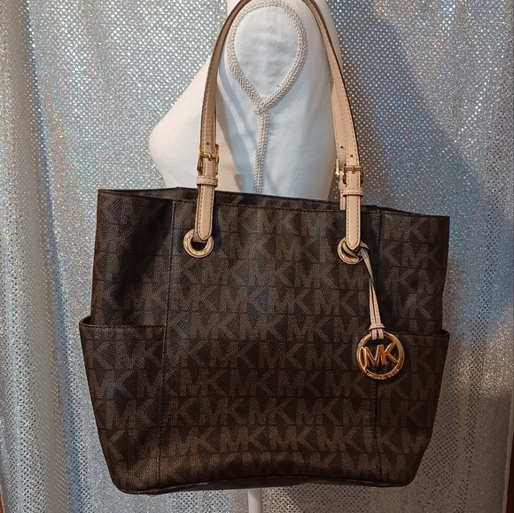 Micheal Kors Brown Logo Jet Set Tote Bag - Great Used Condition - Picture 2 of 8